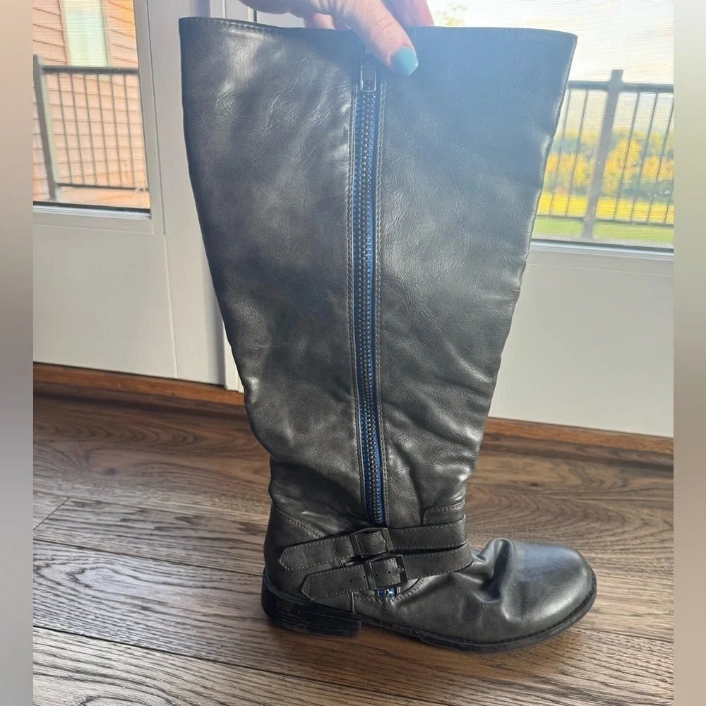 Journee Collection Gray riding boots